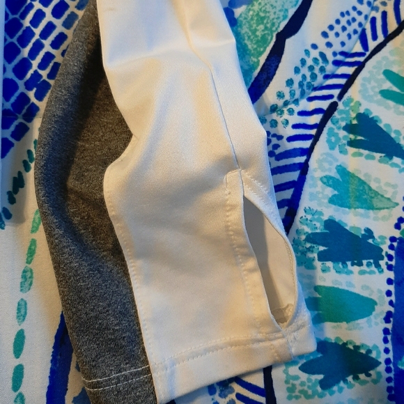 Cute 1/2 Zip Pink Shirt - Picture 3 of 4